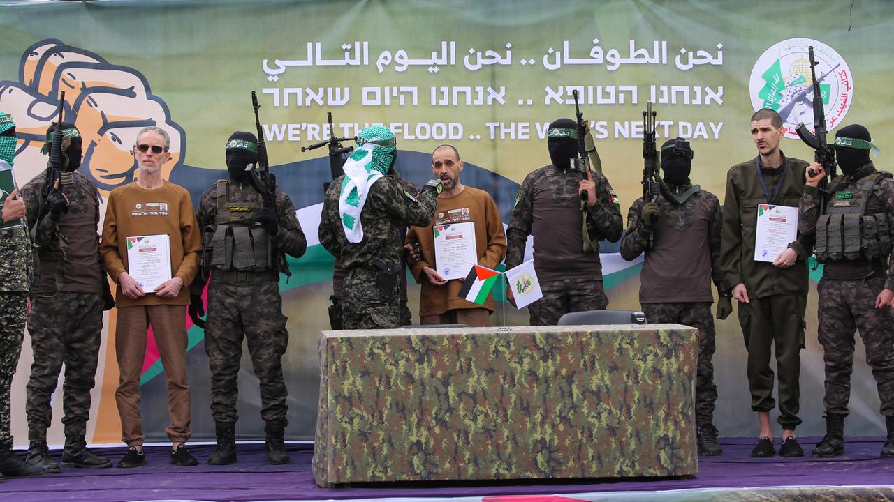 Nahost Hamas lässt im Gazastreifen drei weitere israelische Geiseln frei