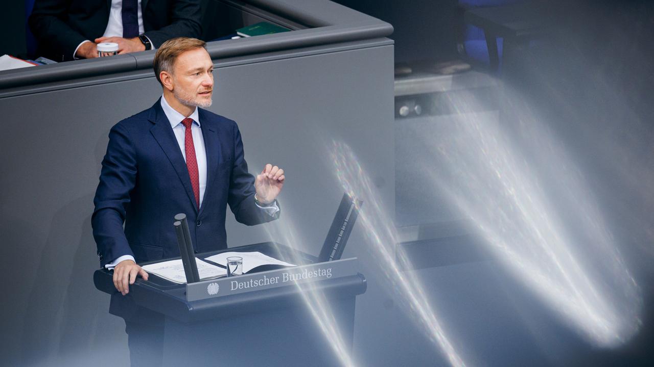 Bundestag Lindner Verteidigt Etat Entwurf 2025 In Haushaltsdebatte