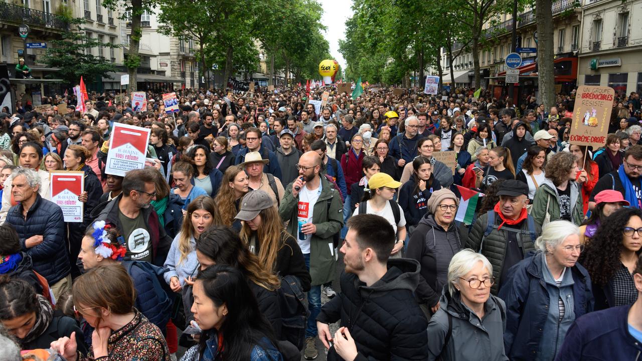 Proteste Gegen Rechts Extremismus In Frankreich