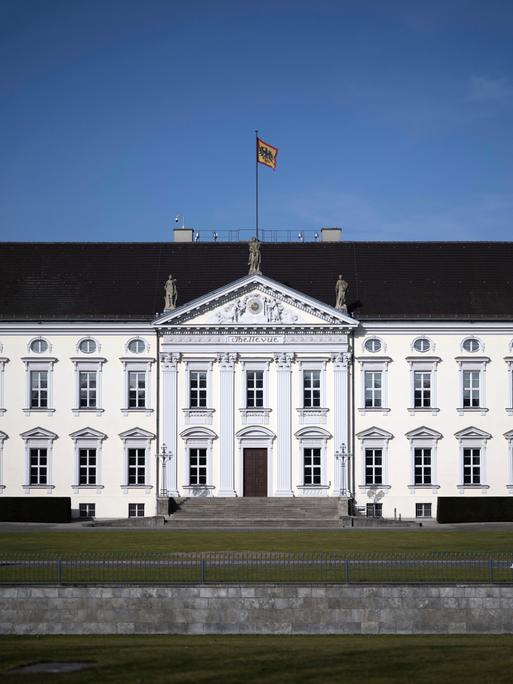 Aussenaufnahme von Schloss Bellevue. Aussenaufnahme von Schloss Bellevue.