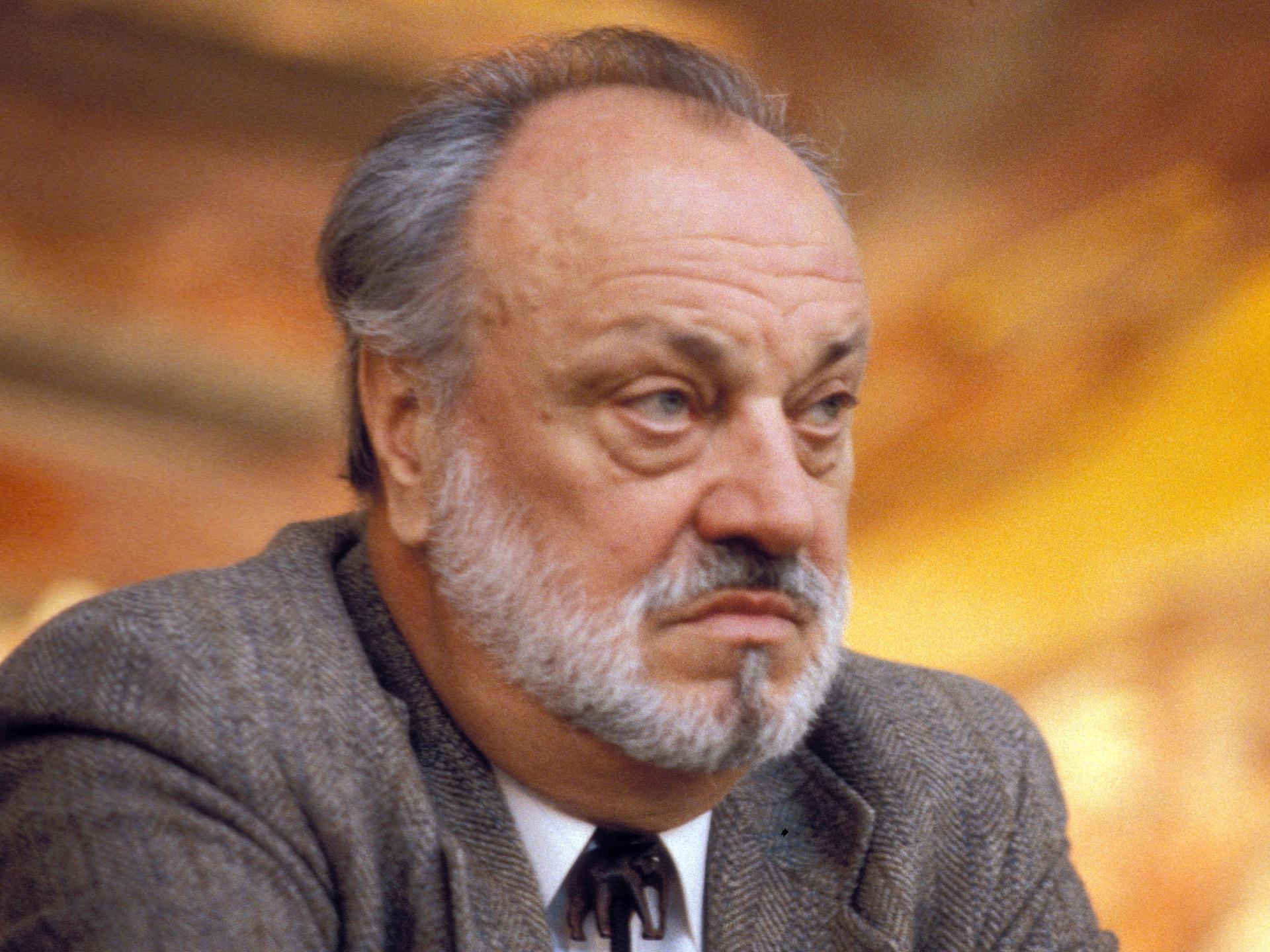 Kapellmeister Prof. Dr. Kurt Masur anlässlich einer Pressekonferenz 1989 im Leipziger Gewandhaus.