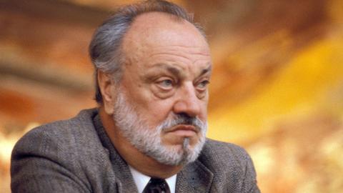 Kapellmeister Prof. Dr. Kurt Masur anlässlich einer Pressekonferenz 1989 im Leipziger Gewandhaus.