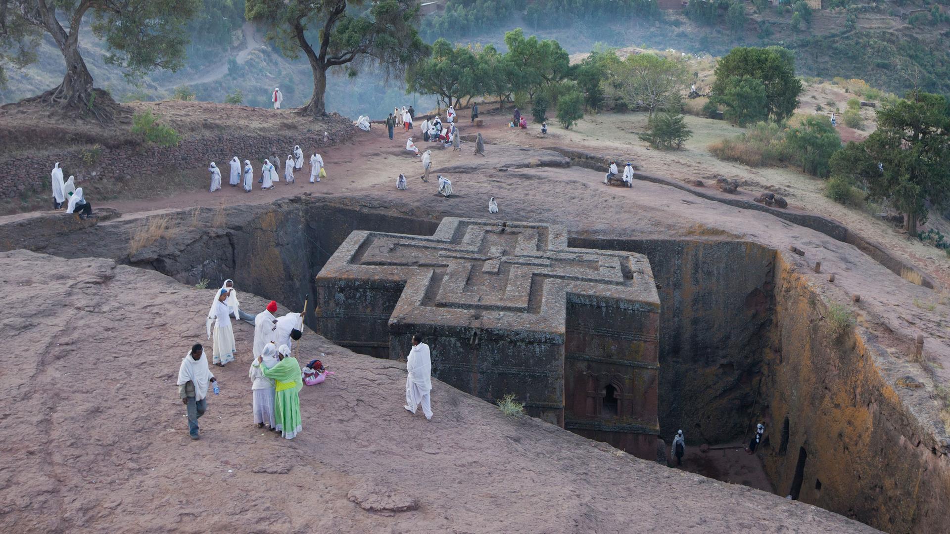 Die Felsenkirche Biete Ghiorgis in Lalibela in Äthiopien. Die Felsenkirche Biete Ghiorgis in Lalibela in Äthiopien.
