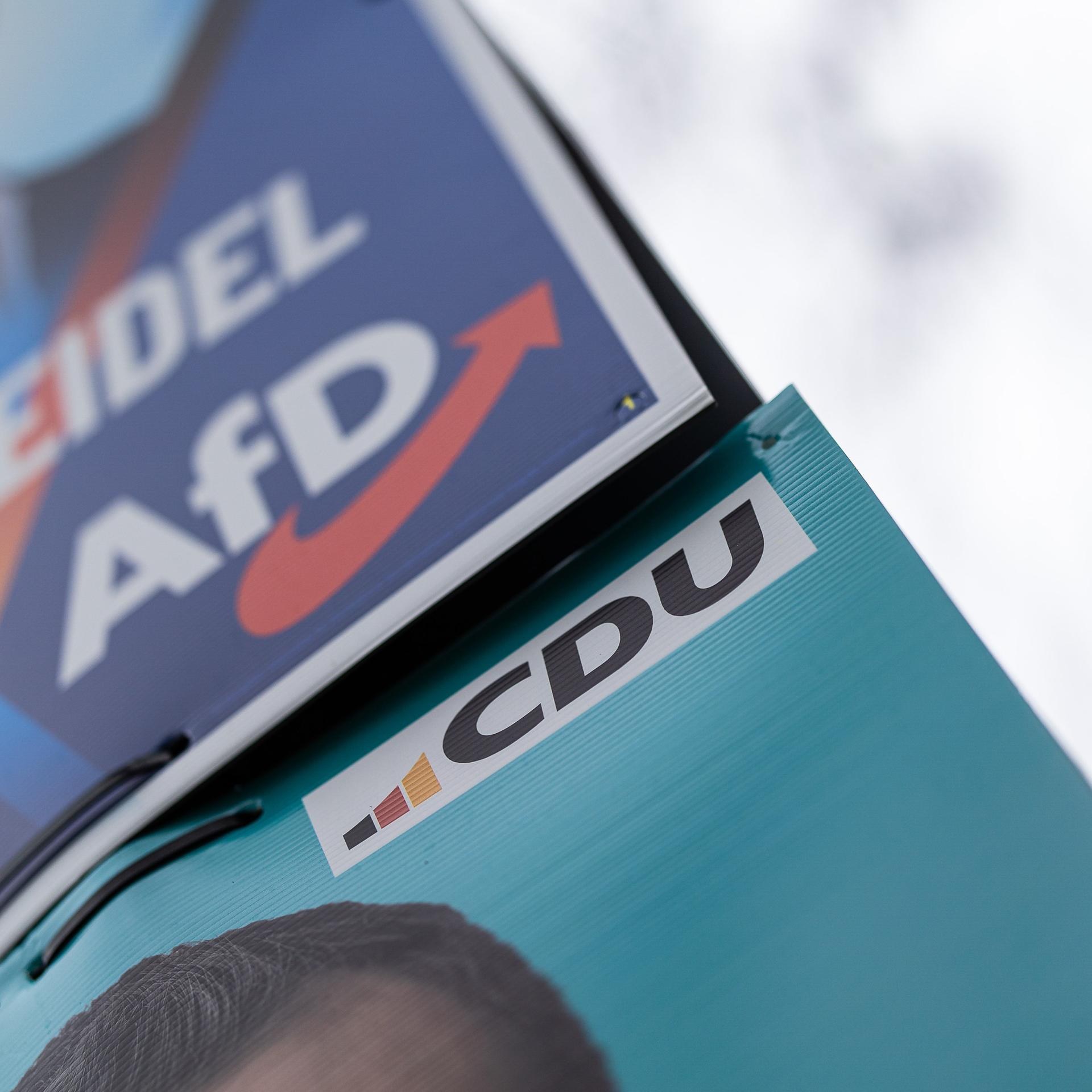 Bröckelnde Brandmauer - Wie sich der Westen die AfD als Ostproblem schönredet