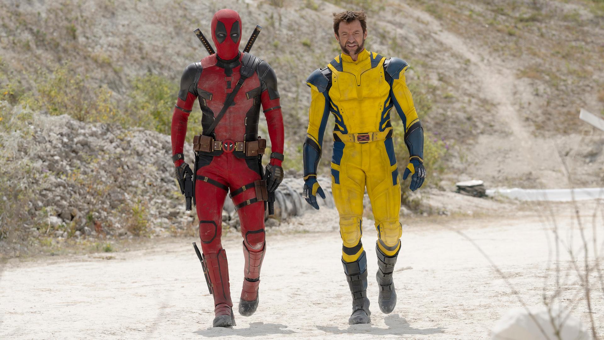 Dieses von 20th Century Studios/Marvel Studios veröffentlichte Bild zeigt Ryan Reynolds als Deadpool/Wade Wilson und Hugh Jackman als Wolverine/Logan in einer Szene aus „Deadpool“