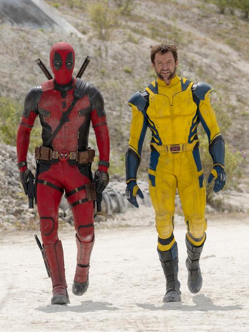Dieses von 20th Century Studios/Marvel Studios veröffentlichte Bild zeigt Ryan Reynolds als Deadpool/Wade Wilson und Hugh Jackman als Wolverine/Logan in einer Szene aus „Deadpool“