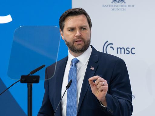 J.D. Vance, Vizepräsident der Vereinigten Staaten von Amerika, spricht bei der Münchner Sicherheitskonferenz. 