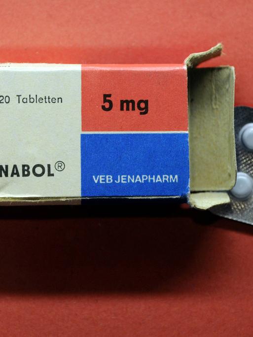 Tablettenpackung des Anabolikums "Oral Turinabol" vom Hersteller VEB Jenapharm