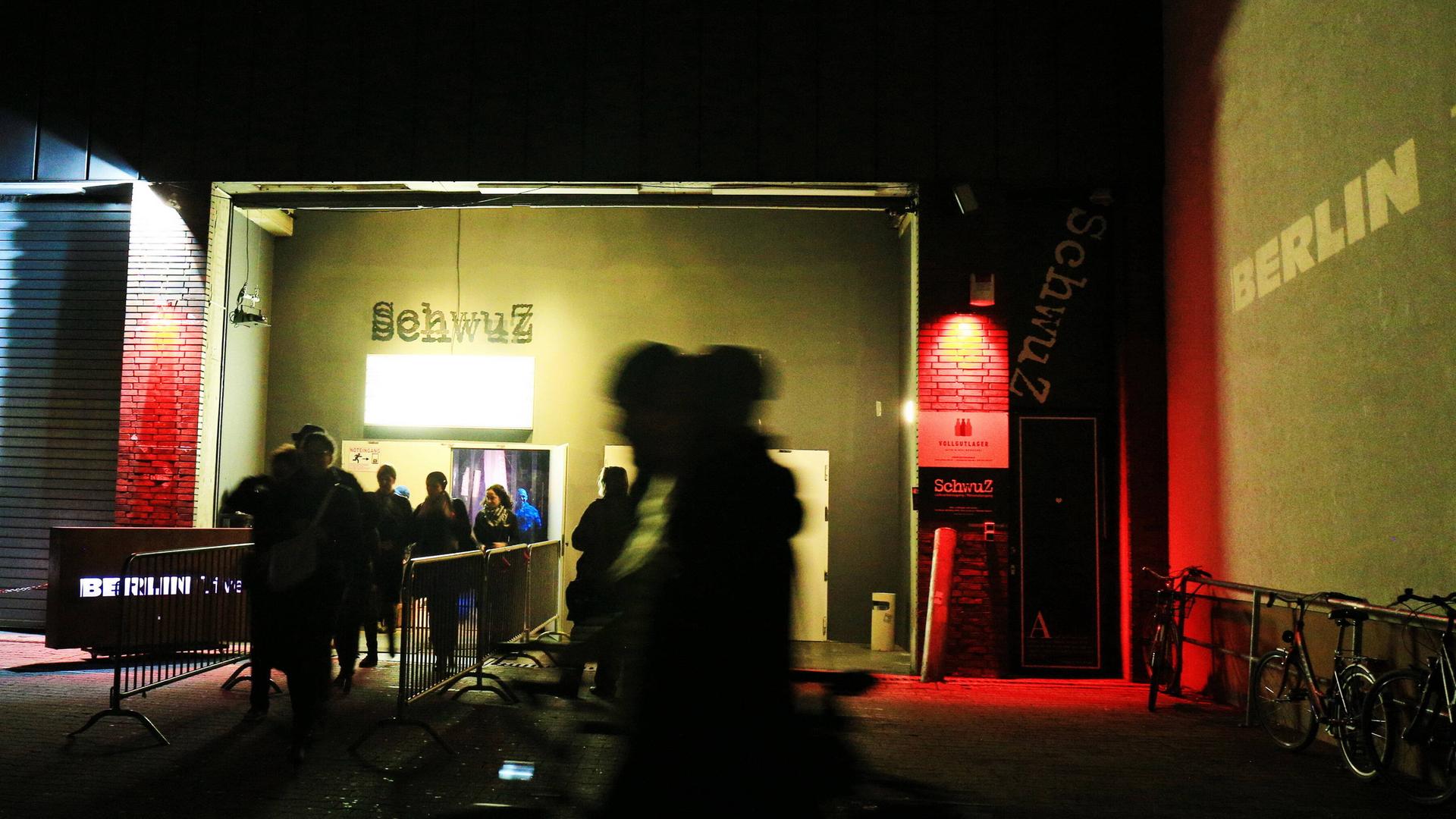 Der Berliner Club SchwuZ, die Aussenansicht vom Hof.