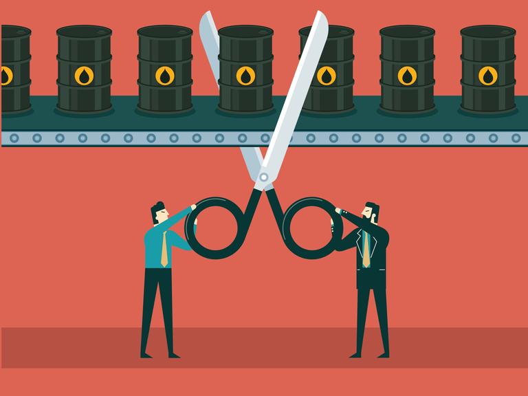 Illustration zweier Männer, die mit einer überdimensional großen Schere ein Fließband mit darauf stehenden Ölfässern durchschneiden.