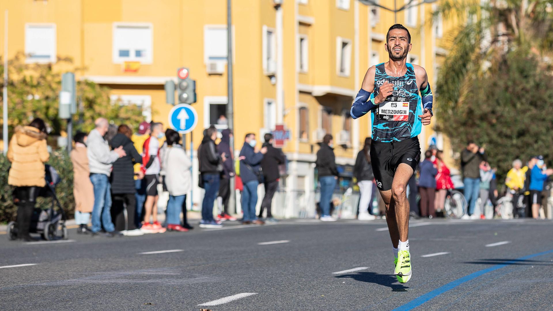 Abdelaziz Merzougui beim Valencia Marathon 2021