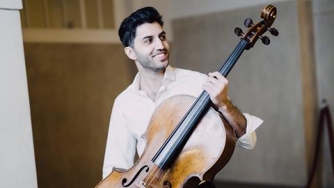 Der Cellist Kian Soltani 