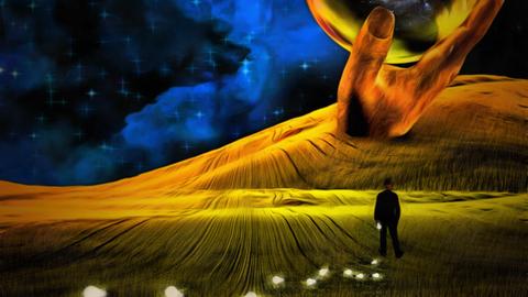 Eine Person verliert Glühbirnen in einem Feld, während sie auf eine große Hand zugeht.