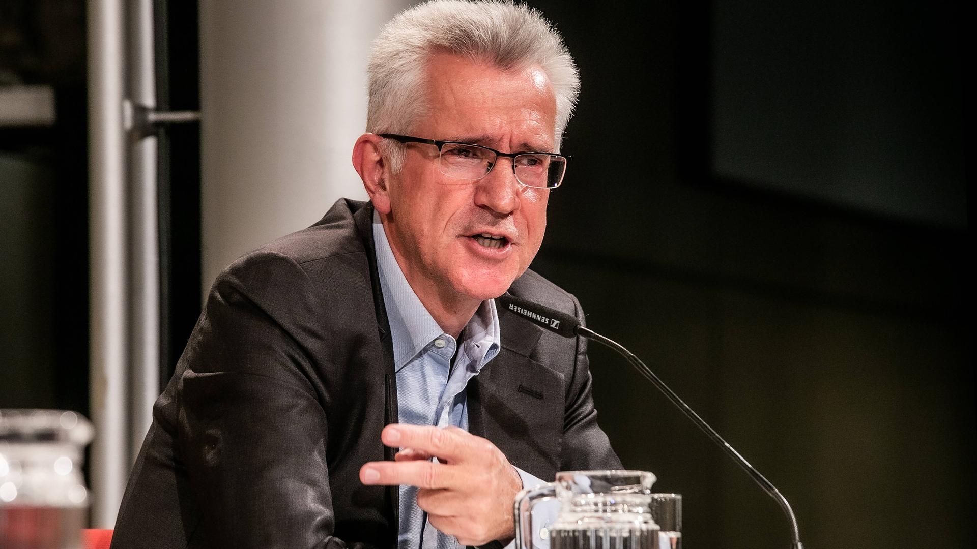 Der Schriftsteller Helmut Böttiger Der Schriftsteller Helmut Böttiger