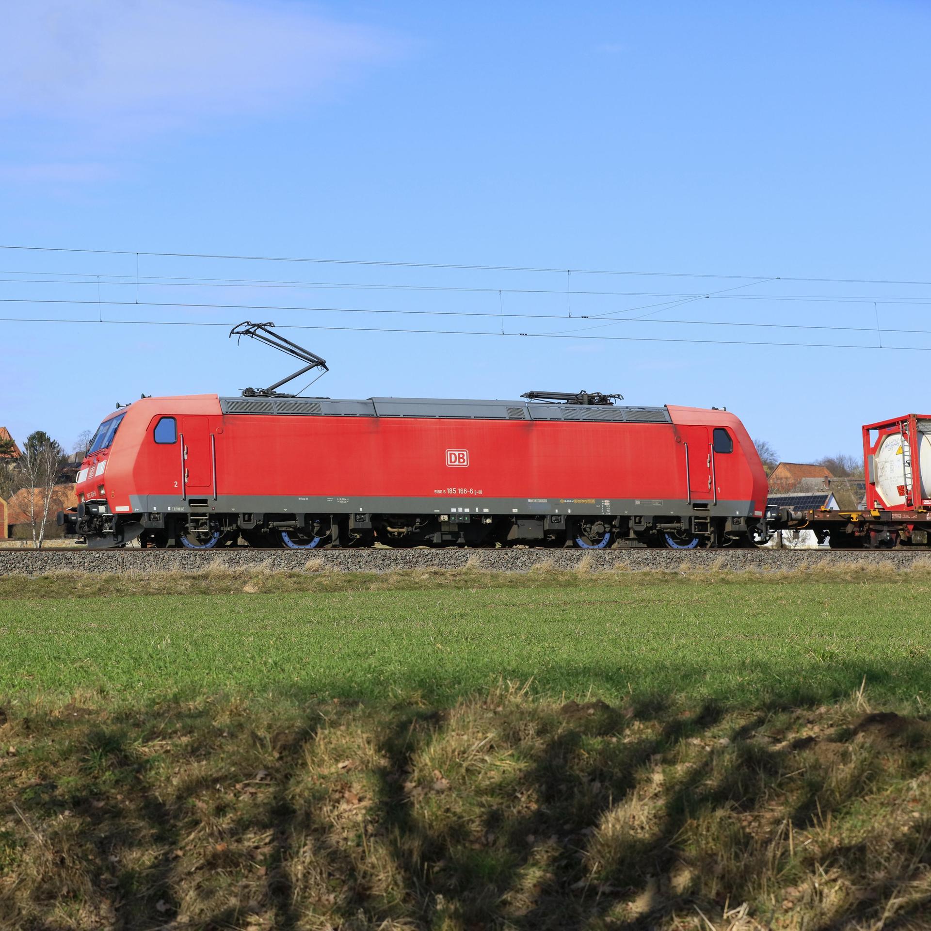 DB Cargo - Güterbahn steht unter Zugzwang