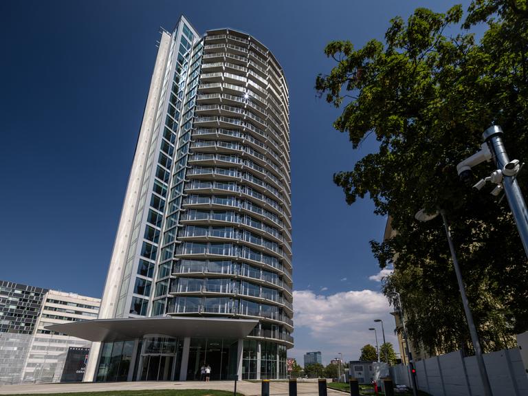 Das renovierte Gebäude des ehemaligen Militärwohnheims, das im Volksmund „Kukurica“ (Mais) genannt wird, soll der neue Sitz des Verteidigungsministeriums der Slowakischen Republik werden.