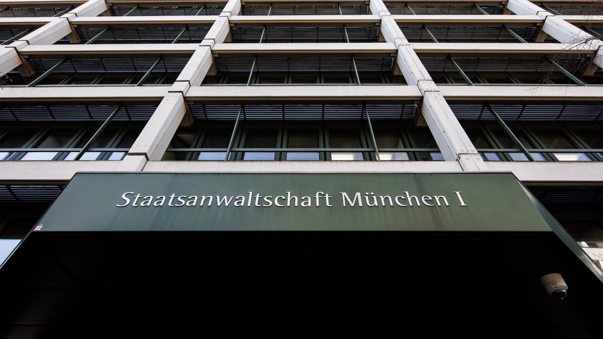 Der Schriftzug Staatsanwaltschaft München I ist über dem Eingang der Staatsanwaltschaft zu sehen. Der Schriftzug Staatsanwaltschaft München I ist über dem Eingang der Staatsanwaltschaft zu sehen.