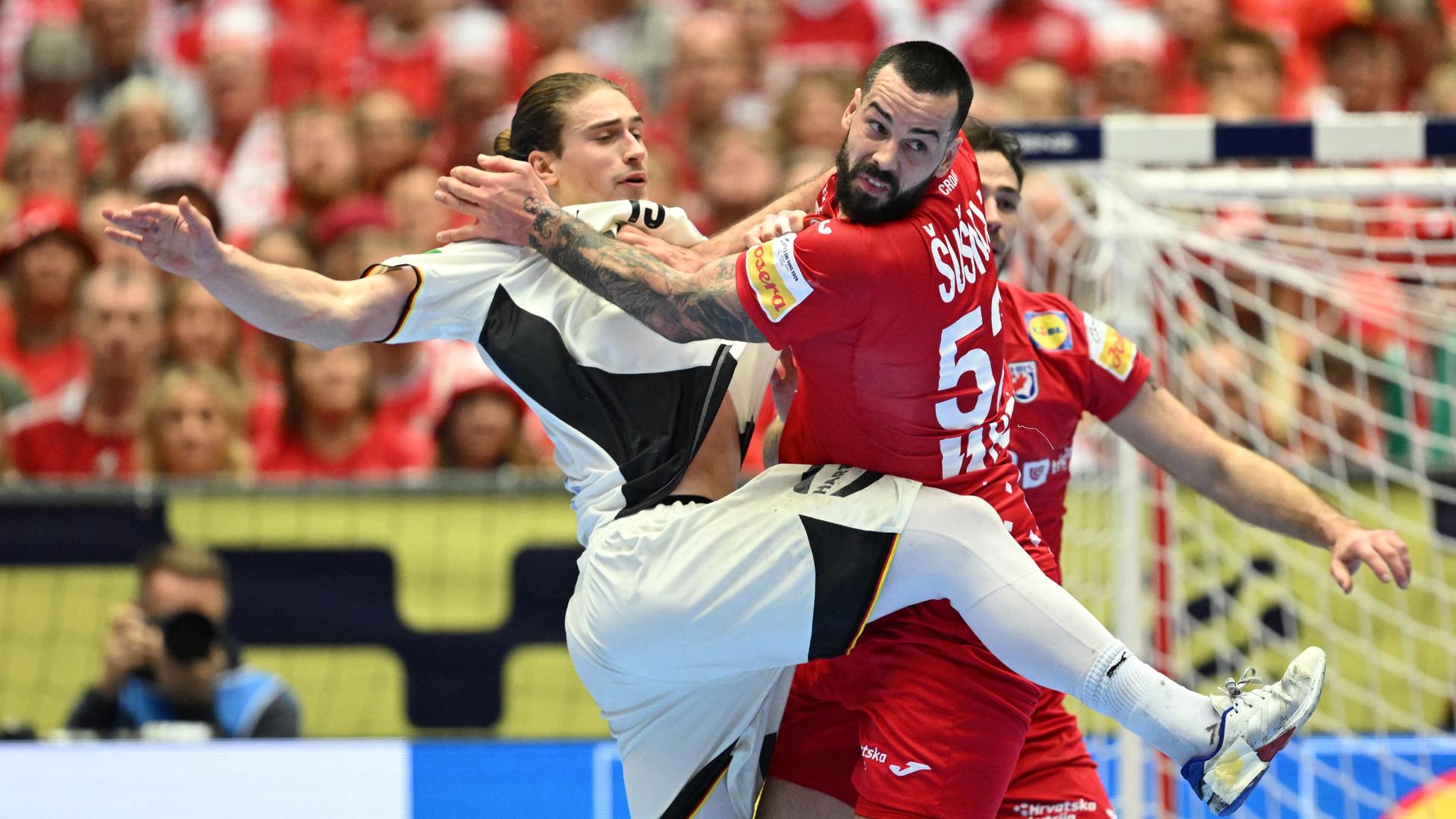 Der deutsche Handballspieler Juri Knorr und der kroatische Kreisläufer Leon Susnja