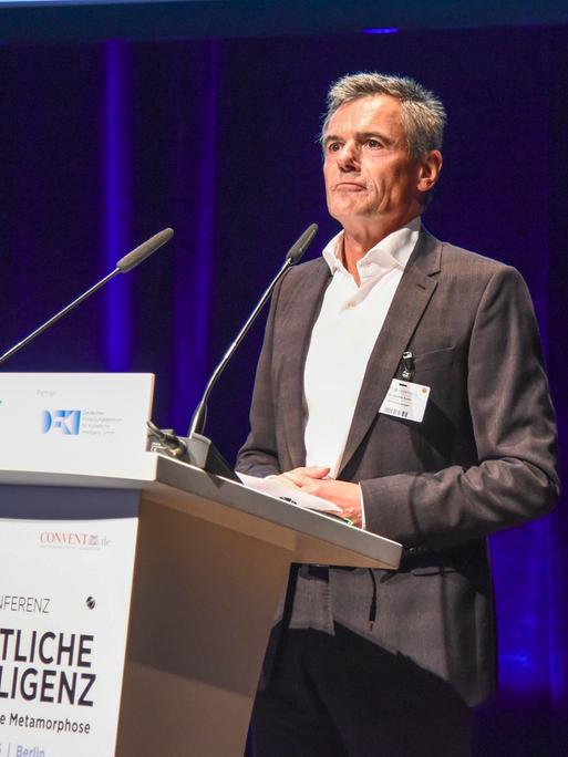Geschäftsführer der DvH Medien GmbH Rainer Esser