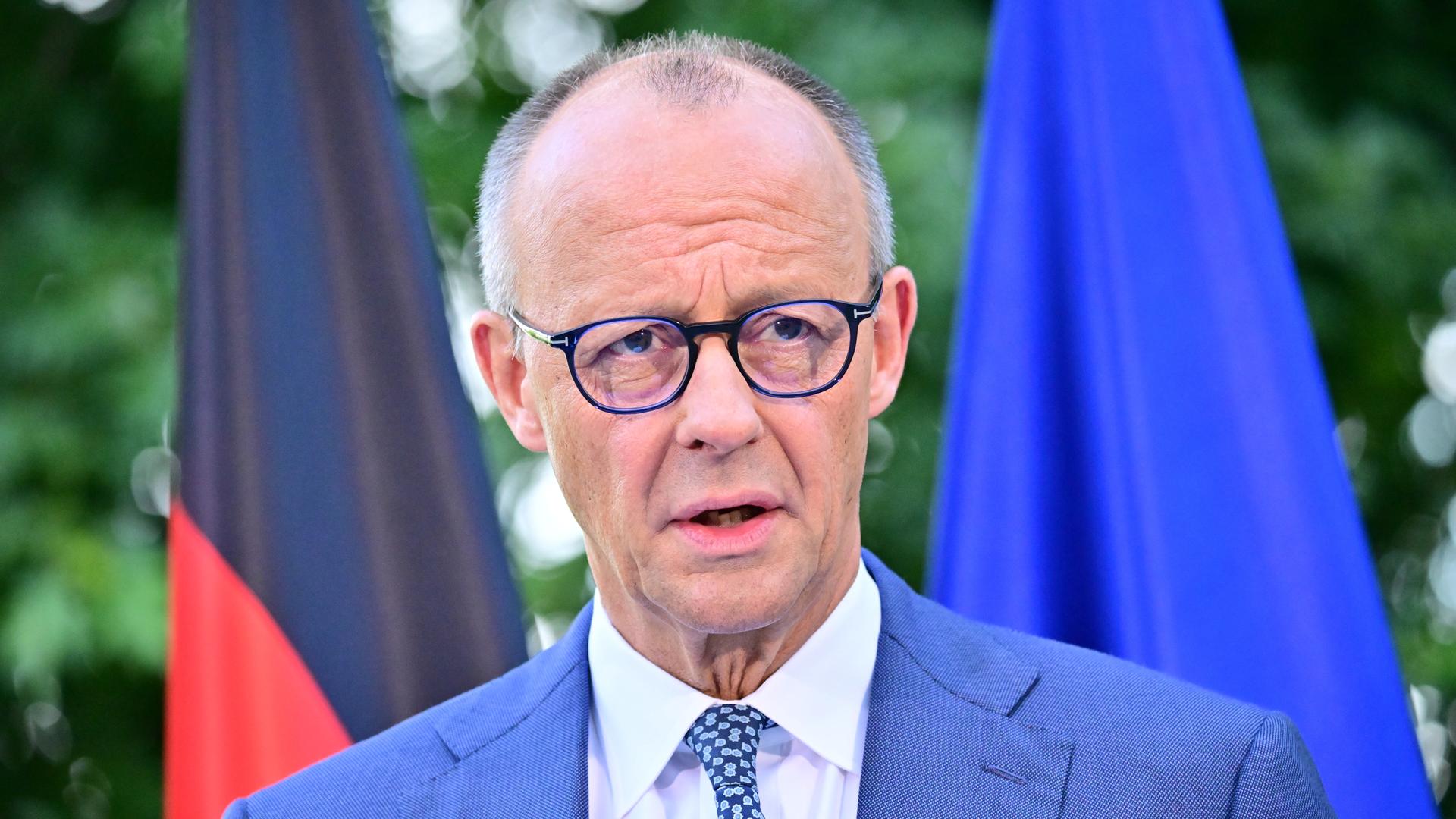 Bundeskanzler Friedrich Merz (CDU) gibt eine Pressekonferenz im Kanzleramt in Berlin zu personellen Veränderungen in Regierung und CDU. Bundeskanzler Friedrich Merz (CDU) gibt eine Pressekonferenz im Kanzleramt in Berlin zu personellen Veränderungen in Regierung und CDU.