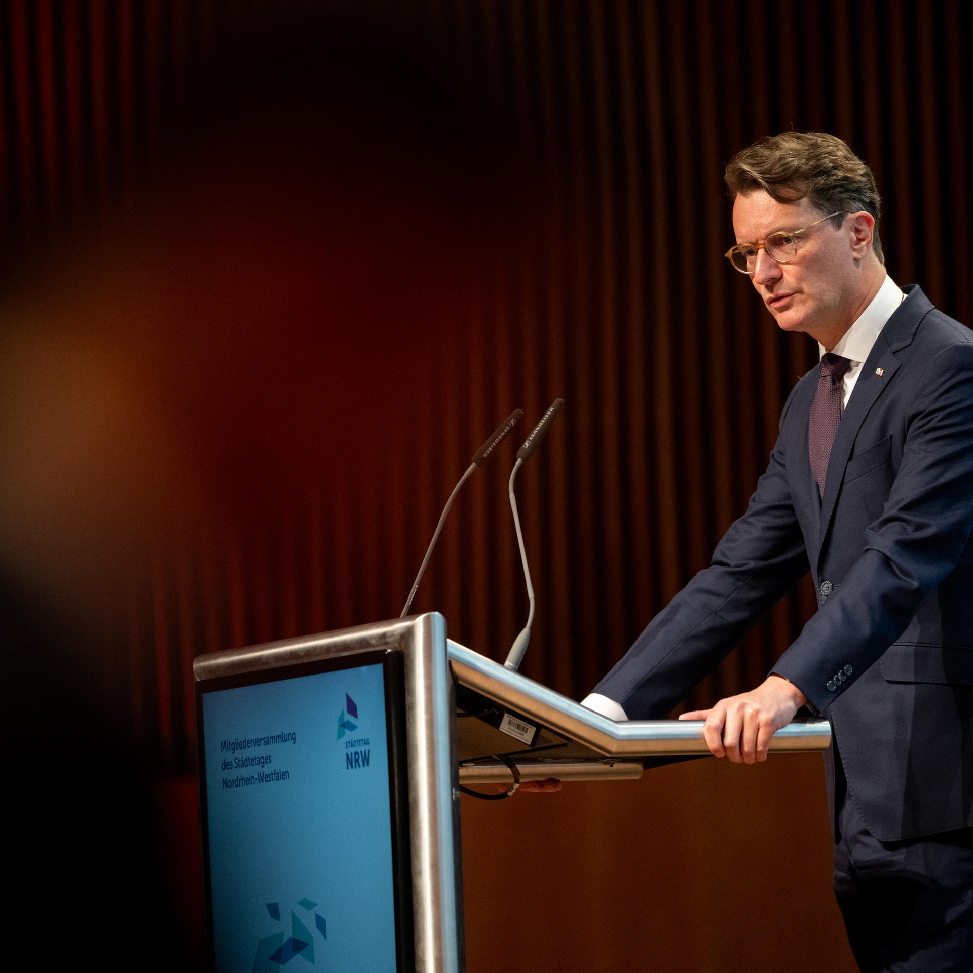 Städtetag NRW - Wüst verspricht Kommunen Unterstüt