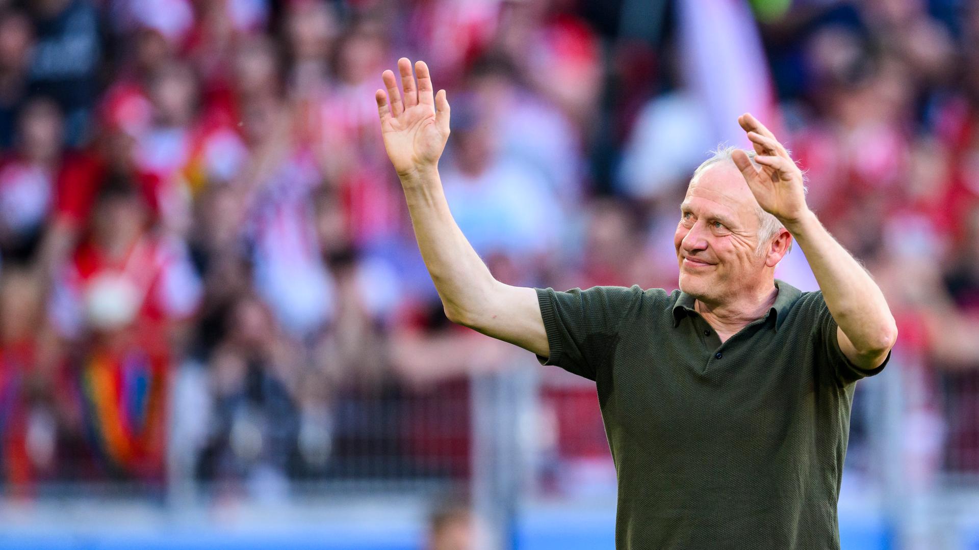 Christian Streich nach seinem letzten Heimspiel als Trainer des SC Freiburg gegen den 1. FC Heidenheim.