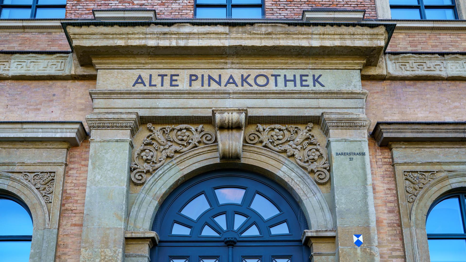 Eingangsportal der Alten Pinakothek