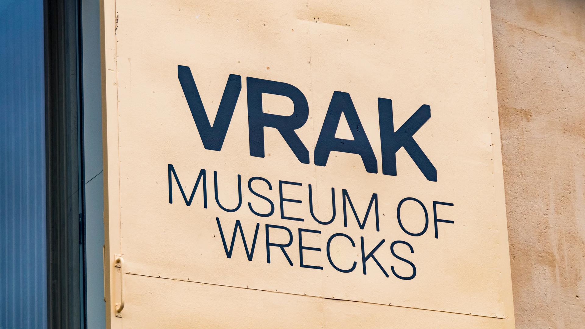 Das Logo des Wrackmuseums Vrak Das Logo des Wrackmuseums Vrak