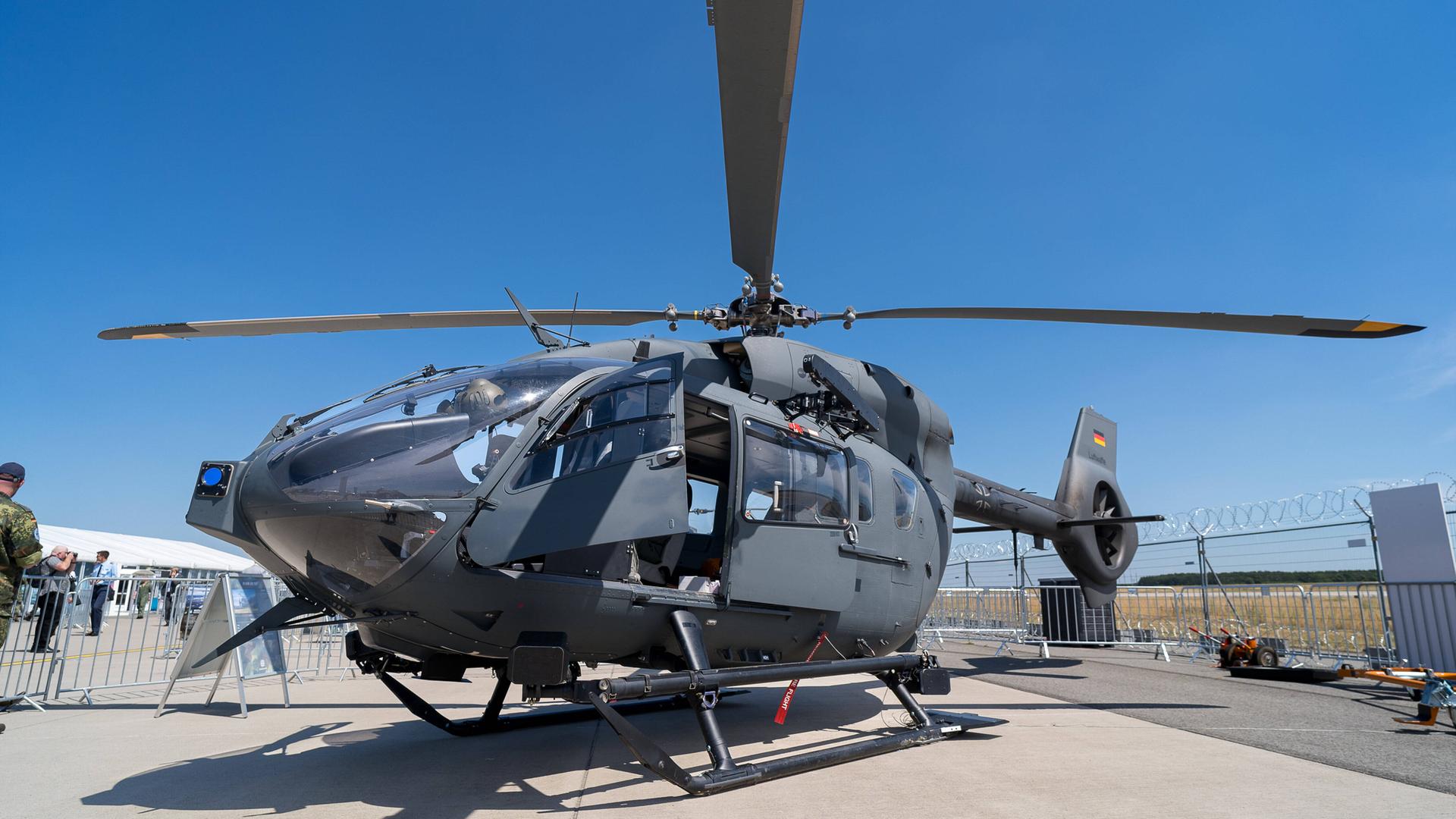 Ein Helikopter vom Typ H-145M des Herstellers Airbus Ein Helikopter vom Typ H-145M des Herstellers Airbus