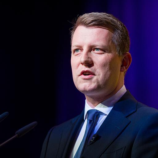 Celle: Henning Höne, Landesvorsitzender der FDP Nordrhein-Westfalen, spricht auf dem Landesparteitag der FDP Niedersachsen.