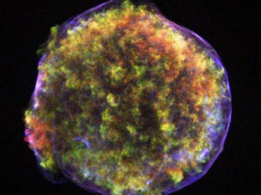 Der Überrest der Tycho-Supernova von 1572, aufgenommen mit dem Chandra-Röntgenteleskop. (NASA)