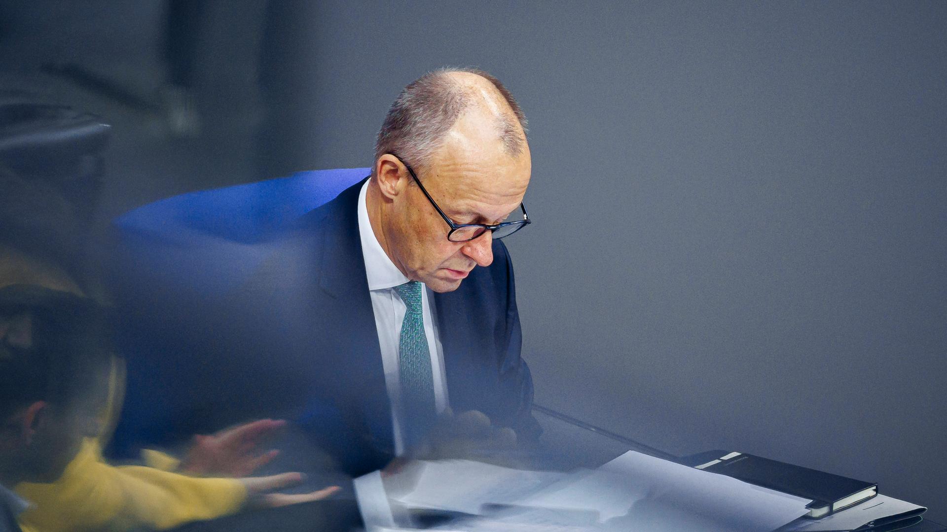 Friedrich Merz CDU, Bundeskanzler, aufgenommen im Plenum des Deutschen Bundestages.