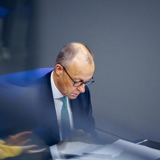 Friedrich Merz CDU, Bundeskanzler, aufgenommen im Plenum des Deutschen Bundestages.