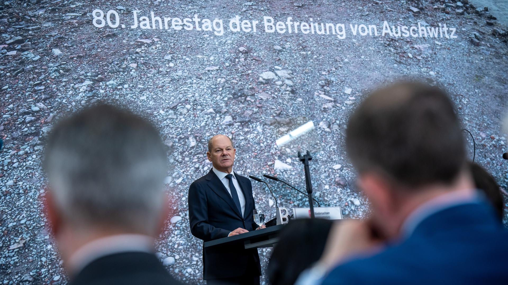 Bundeskanzler Olaf Scholz (SPD) spricht bei der Feierstunde zum 80. Jahrestag der Befreiung von Auschwitz. 