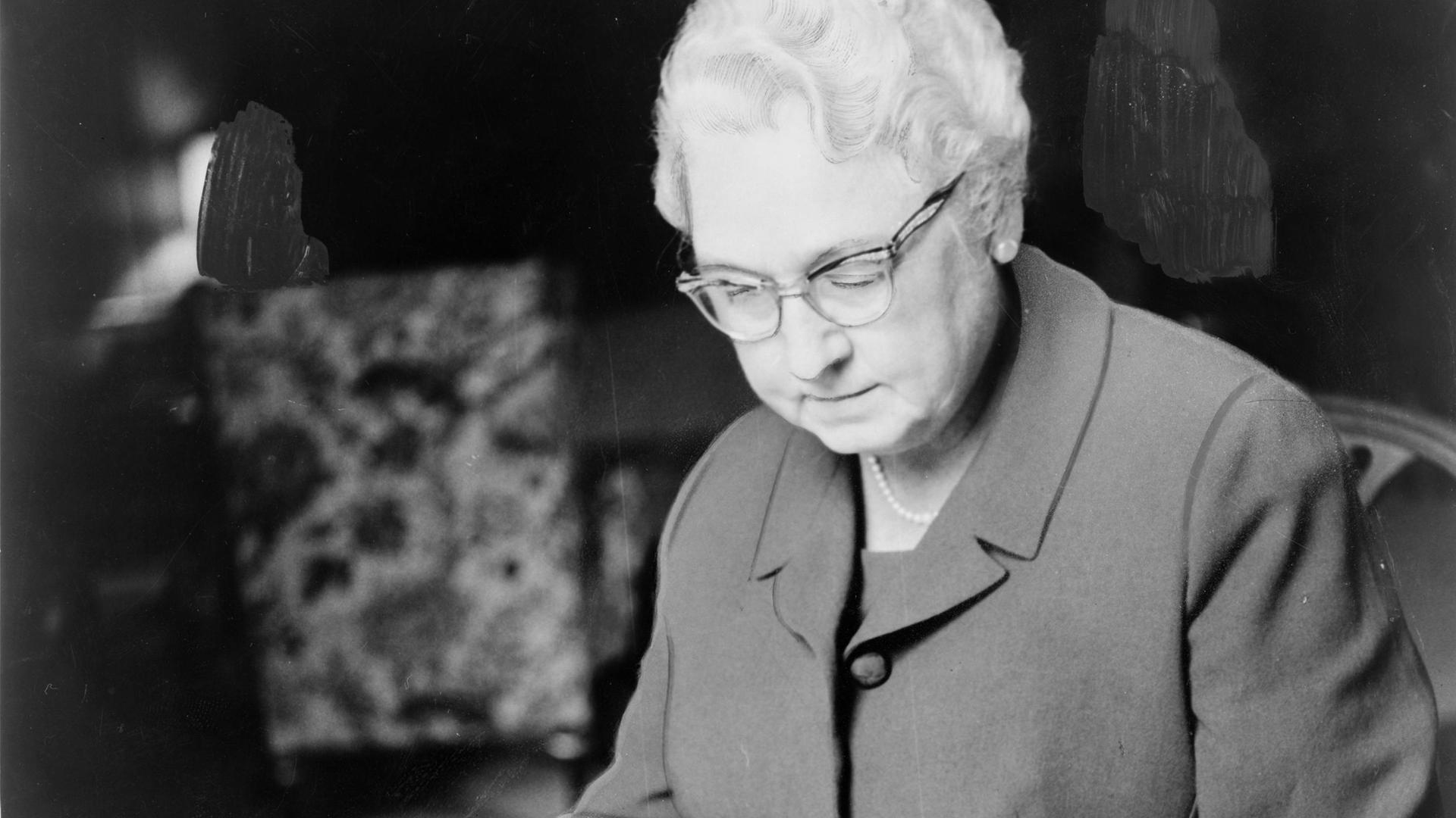 Virginia Apgar in einer Schwarz-weiß-Aufnahme.