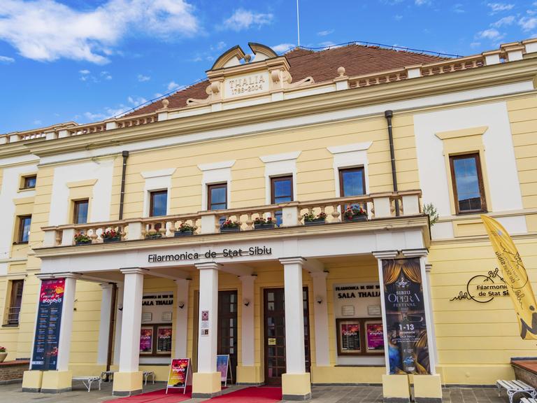 Die Staatliche Philharmonie von Sibiu, Siebenbürgen, Rumänien.