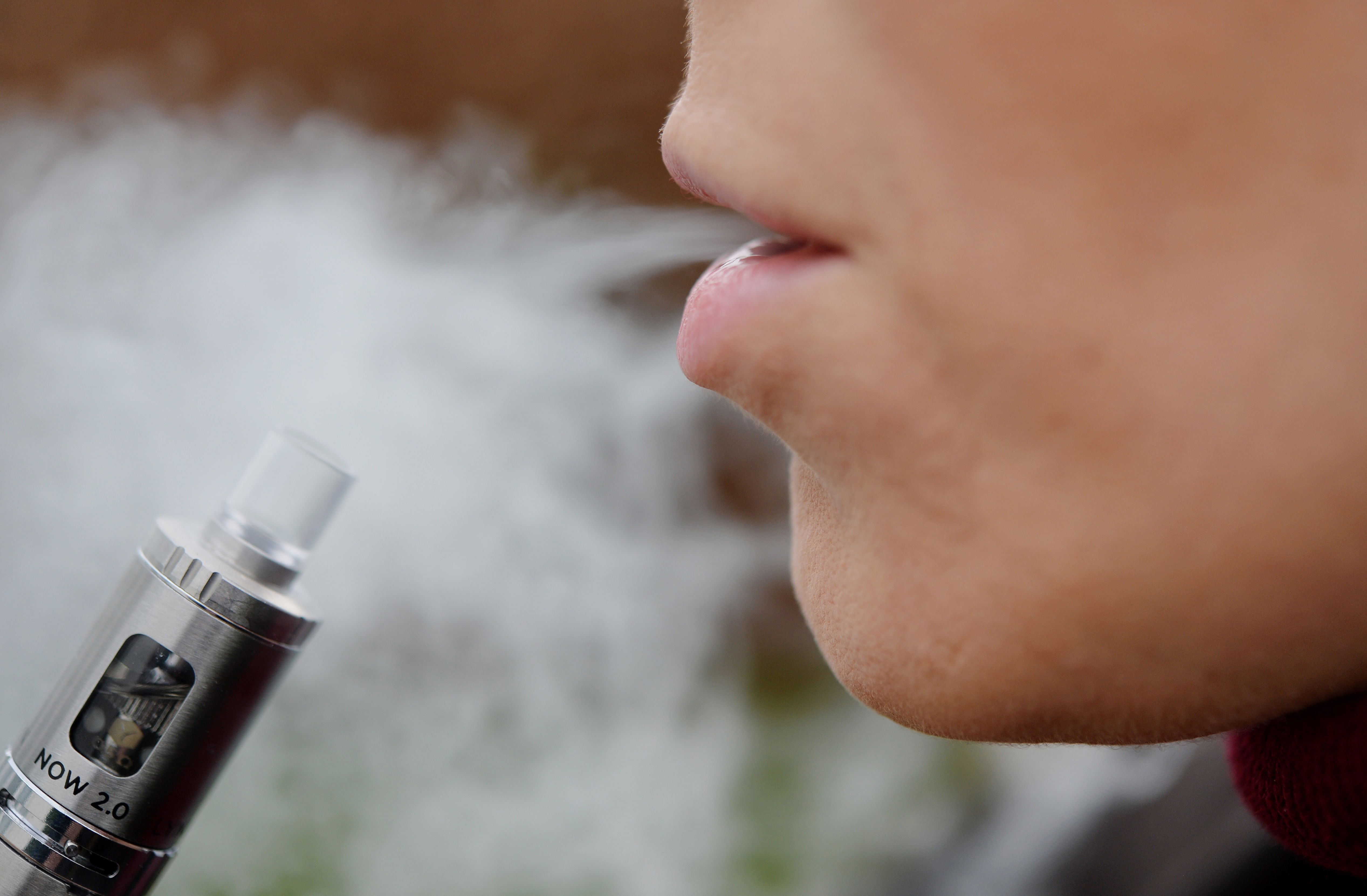 Einstiegsdroge in Nikotinsucht: Mehr Heranwachsende konsumieren E-Zigaretten  