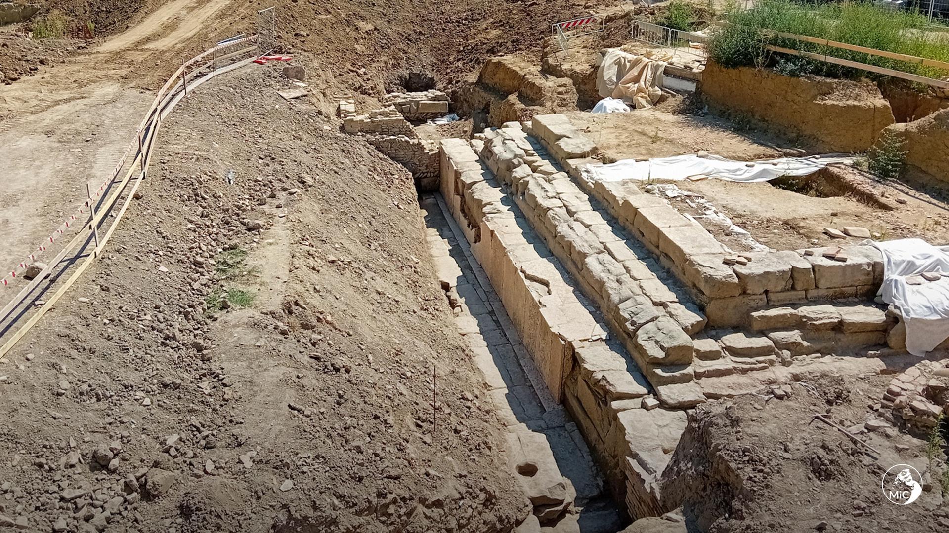 Ein Blick auf die Ausgrabungen in der italienischen Gemeinde Sarsina bei denen Überreste eines römischen Tempels entdeckt wurden.