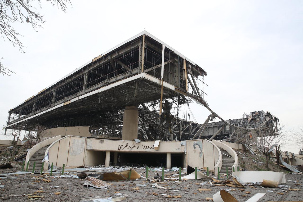 Ein zerstörtes Sportstadion in Teheran