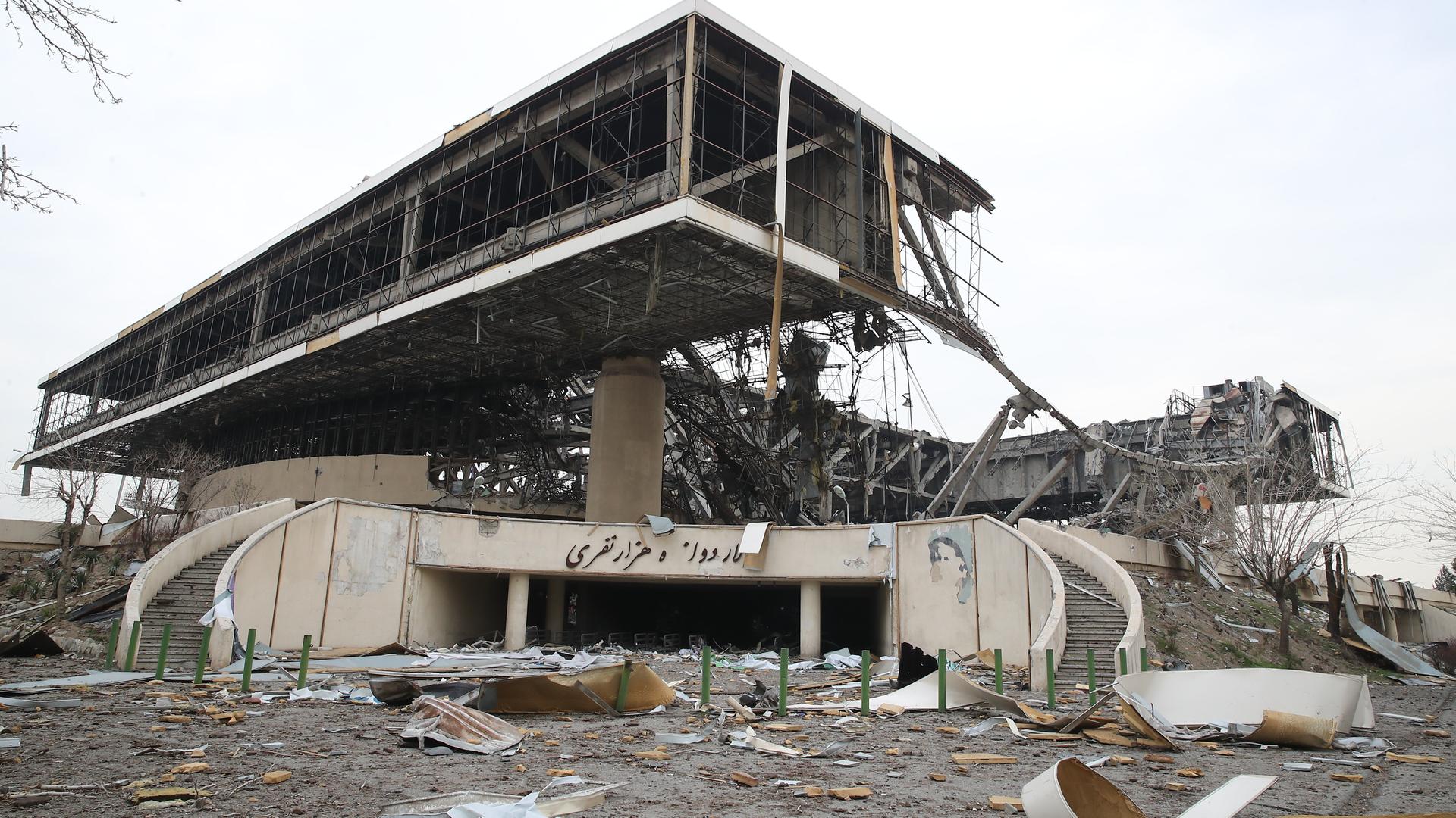 Ein zerstörtes Sportstadion in Teheran