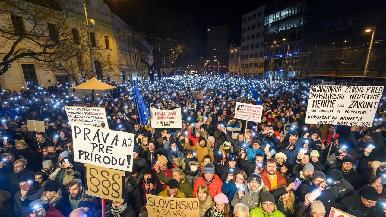 Slowakei - Tausende Protestieren Gegen Regierung