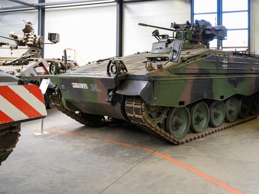 Ein Schützenpanzer der Bundeswehr vom Typ Marder