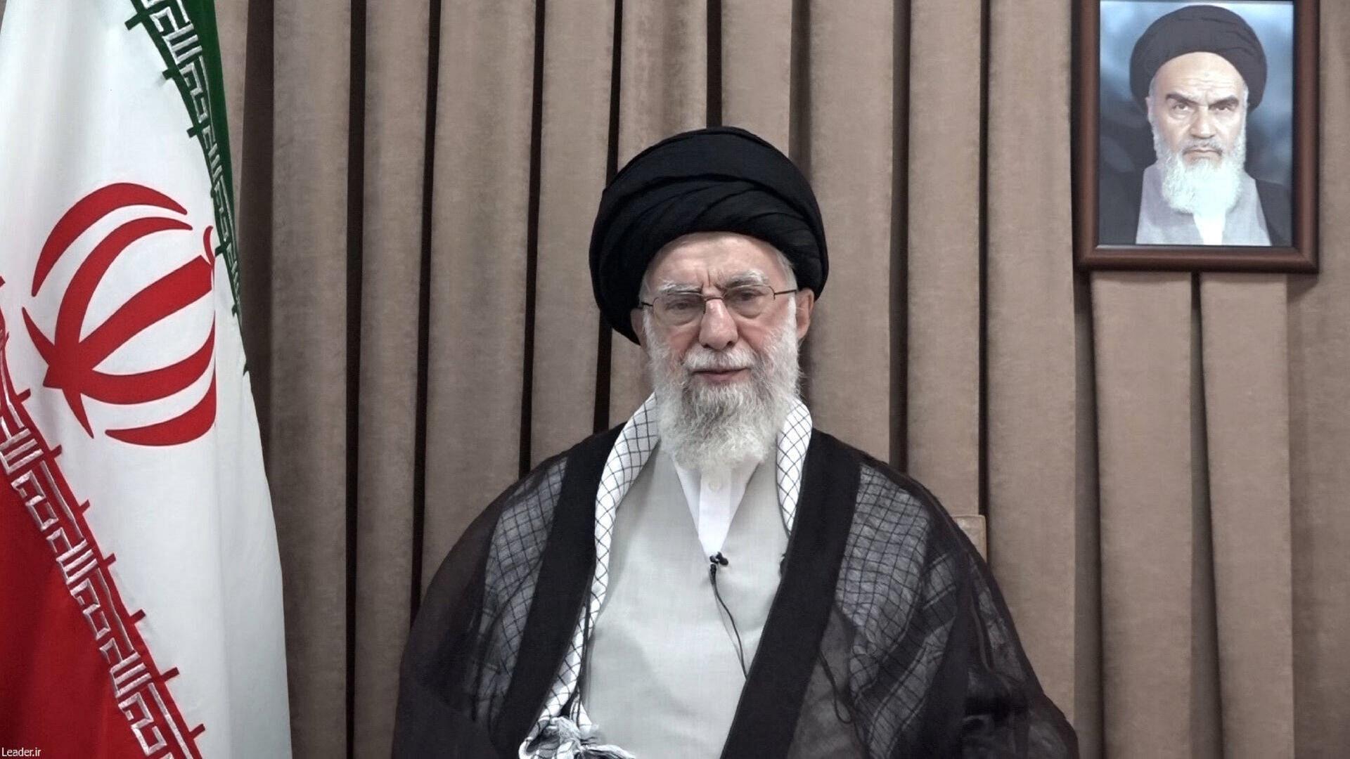 Der Oberste Führer der Islamischen Republik Iran, Ajatollah Ali Chamenei, ist am 18. Juni 2025
im Fernsehen bei einer Rede ans Volk zu sehen. Das Bild wurde aus dem Büro des Ajatollah zugeliefert.