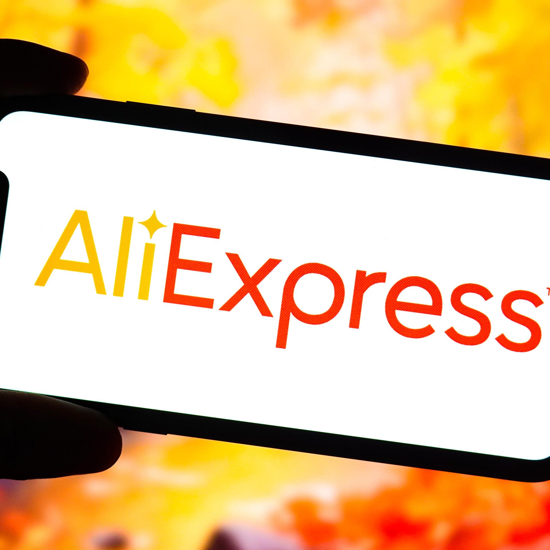 Das Logo des Online-Händlers AliExpress auf einen Smartphone. Illustration