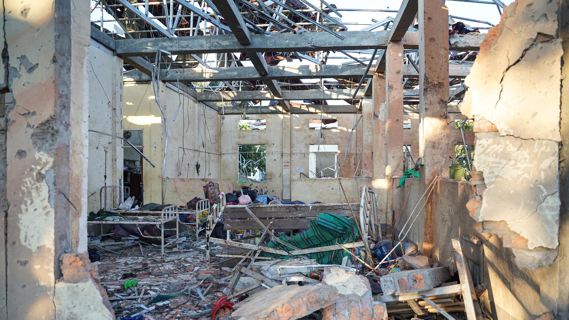 Das zerstörte Krankenhaus in Rakhine in Myanmar Das zerstörte Krankenhaus in Rakhine in Myanmar