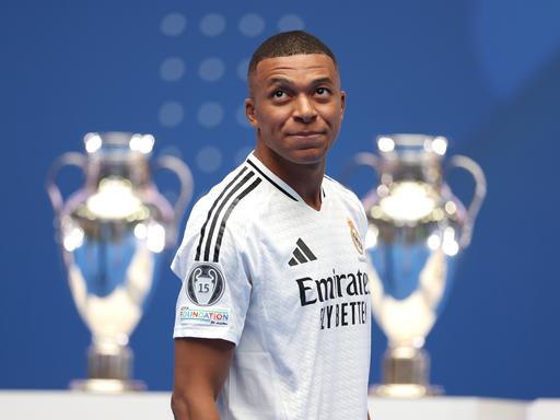 Der franzöische Fußballer Kylian Mbappe bei seiner Vorstellung bei Real Madrid.