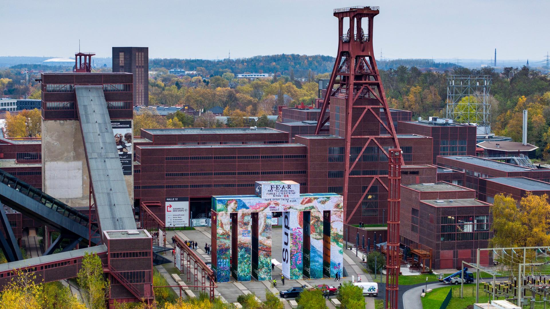 Zu sehen ist das Gelände des UNESCO-Welterbes Zollverein. Zu sehen ist das Gelände des UNESCO-Welterbes Zollverein.