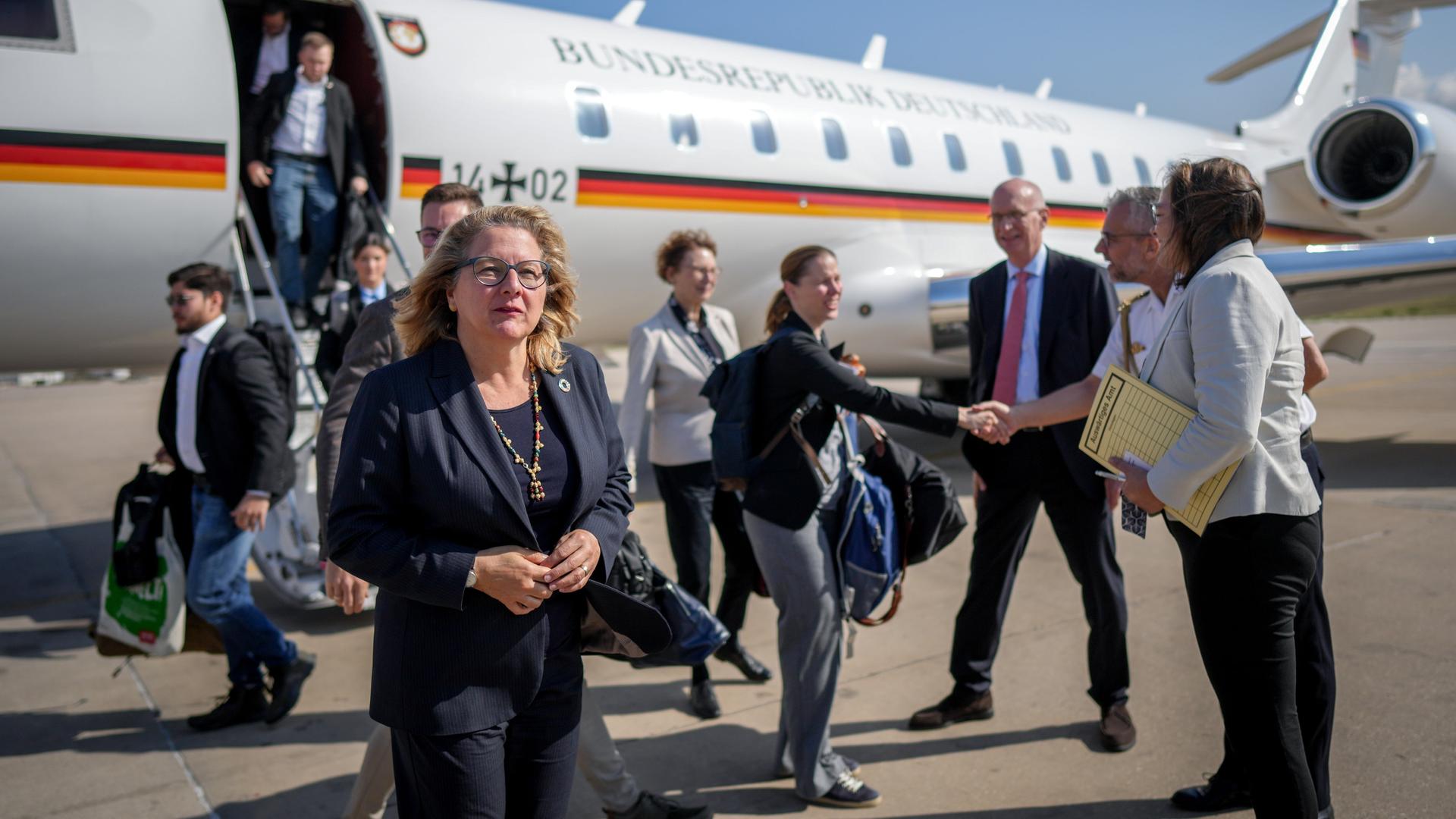 Beirut: Svenja Schulze (SPD), Bundesministerin für wirtschaftliche Zusammenarbeit und Entwicklung, kommt auf dem Flughafen Rafik Hariri in Beirut für einen Kurzbesuch in der libanesischen Hauptstadt an. 