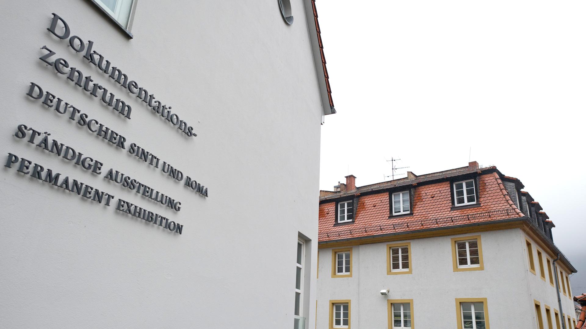 Blick auf das Gebäude des Dokumentationszentrums Deutscher Sinti und Roma 