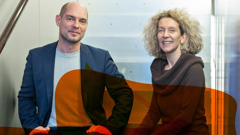 Podcast: Studio 9 - Der Tag mit ... Im Bild das Moderationsteam Korbinian Frenzel und Nicole Dittmer
